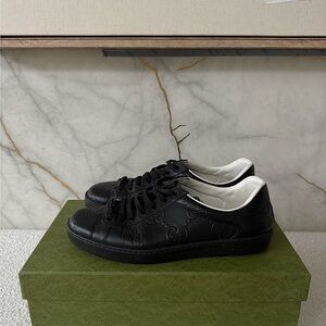 Gucci Black Sneakers with Box